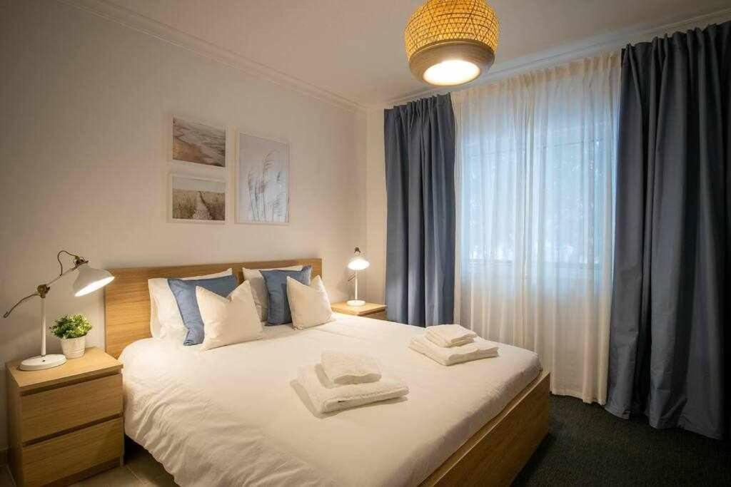 Modern 3Br Apt W/ Lg Terrace, Bbq, Ac & Parking Tavira Exterior foto
