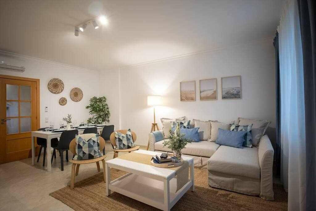 Modern 3Br Apt W/ Lg Terrace, Bbq, Ac & Parking Tavira Exterior foto